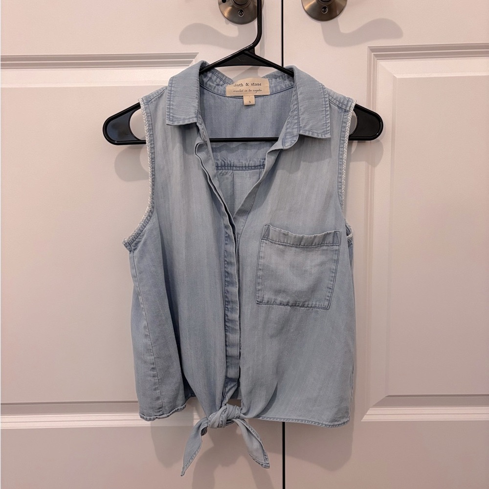 Cloth & Stone Sleeveless Denim Tie Front Crop Top